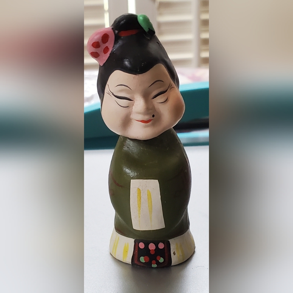 Vintage Kokeshi Ceramic Bobble Head in Original box!